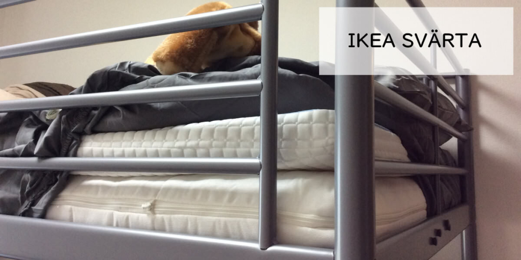 IKEAのロフトベッド「SVÄRTA」に乗せたマットの画像