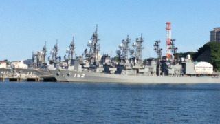 横須賀港の戦艦